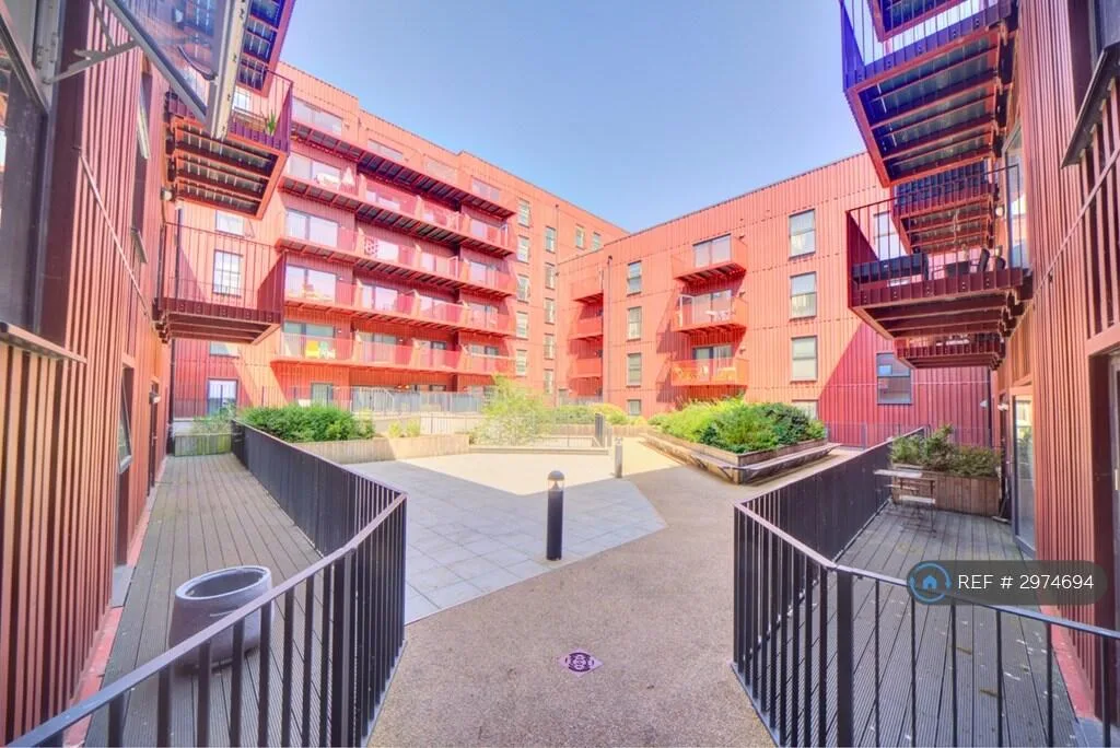 3 bedroom flat for rent