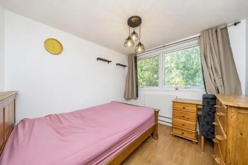 5 bedroom terraced house for rent