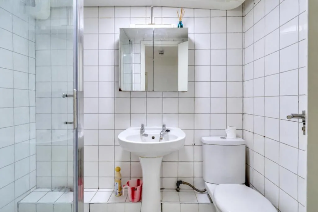 5 bedroom terraced house for rent