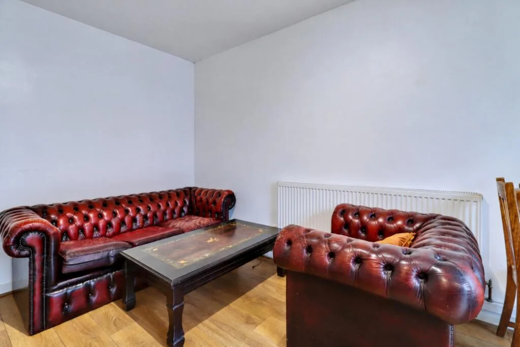 5 bedroom terraced house for rent