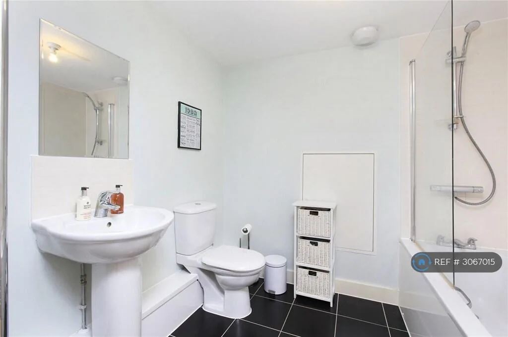 3 bedroom flat for rent