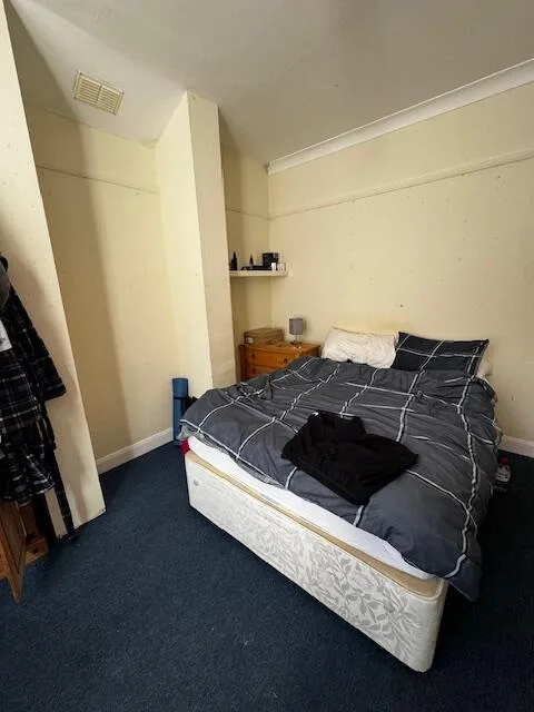 3 bedroom semi-detached house for rent