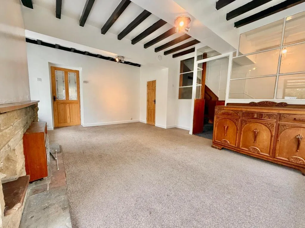 3 bedroom end of terrace house for rent