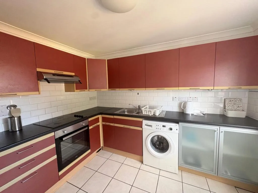 2 bedroom ground floor flat for rent