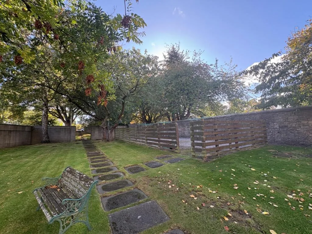 2 bedroom ground floor flat for rent