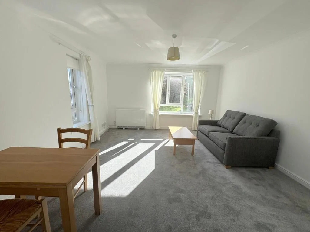 2 bedroom ground floor flat for rent
