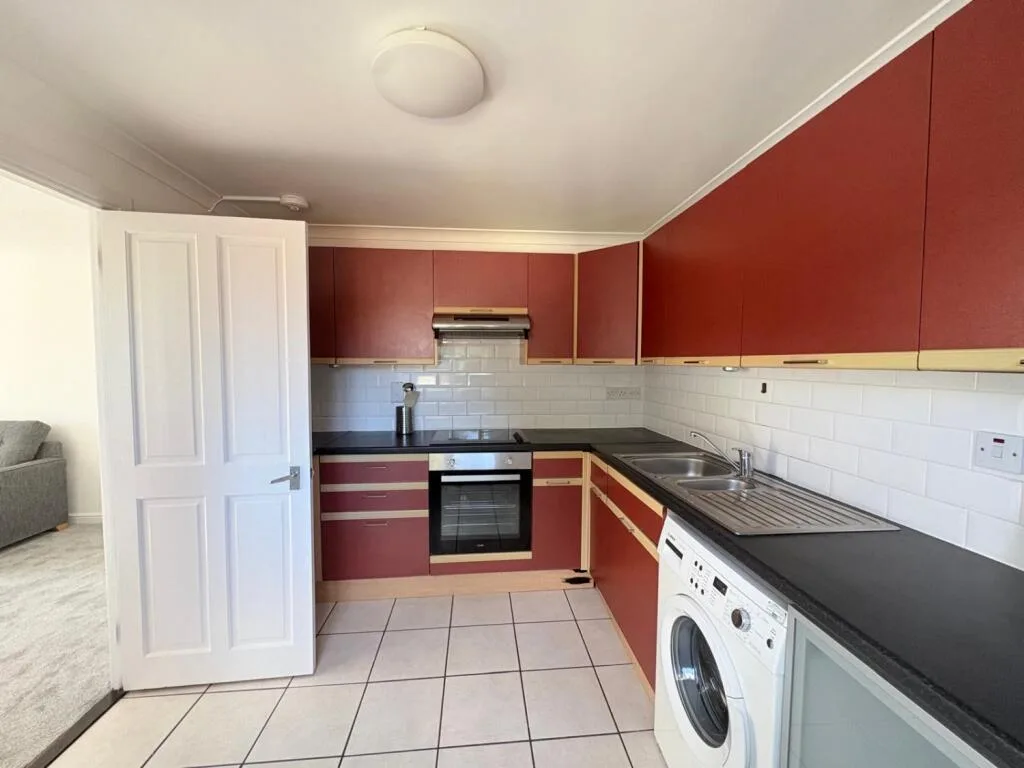 2 bedroom ground floor flat for rent