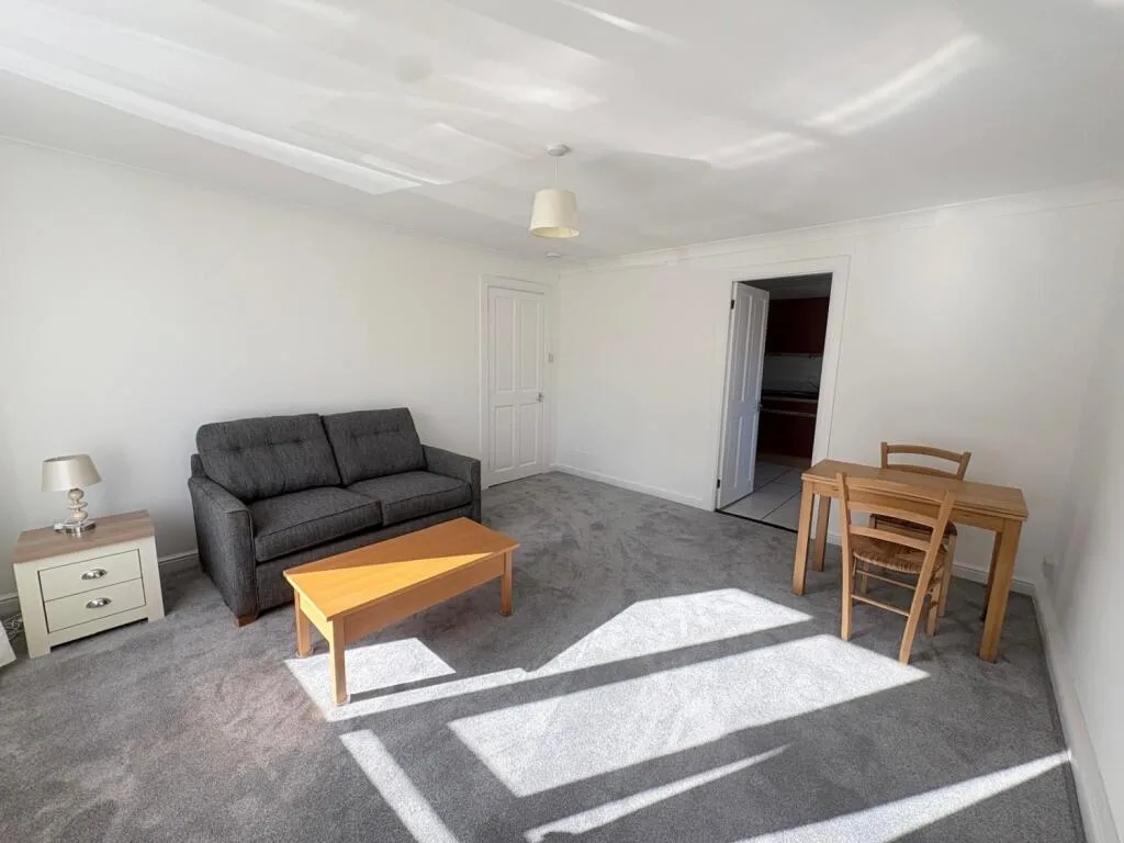 2 bedroom ground floor flat for rent