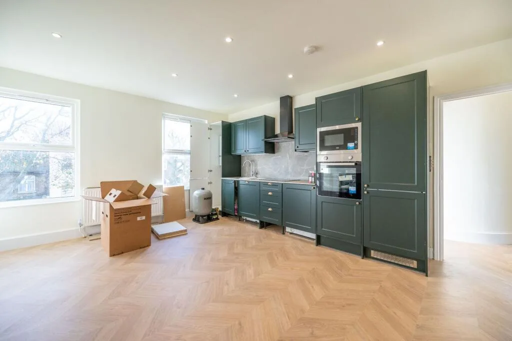 4 bedroom flat for rent