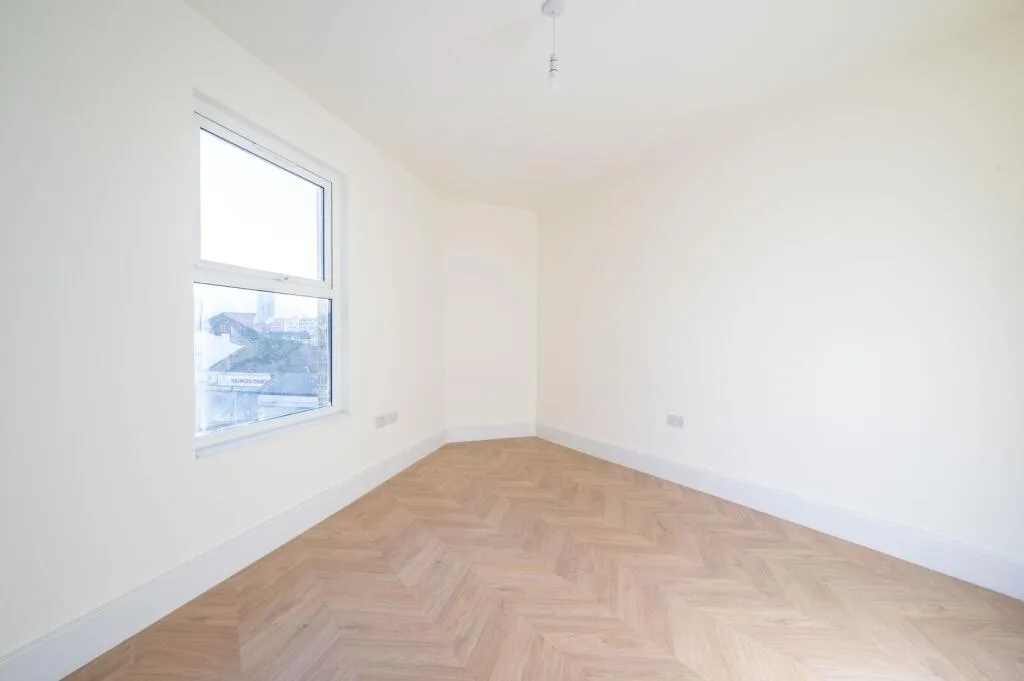 4 bedroom flat for rent