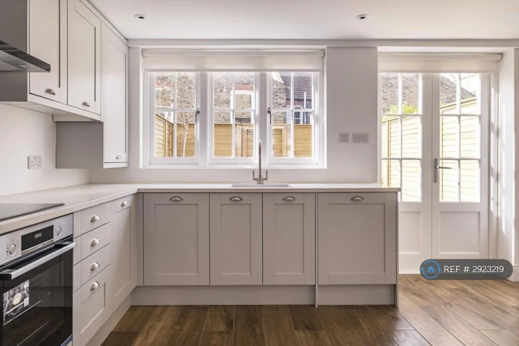 4 bedroom terraced house for rent