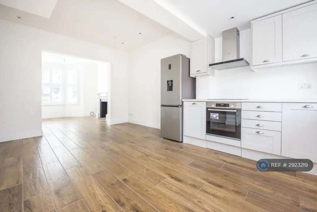 4 bedroom terraced house for rent