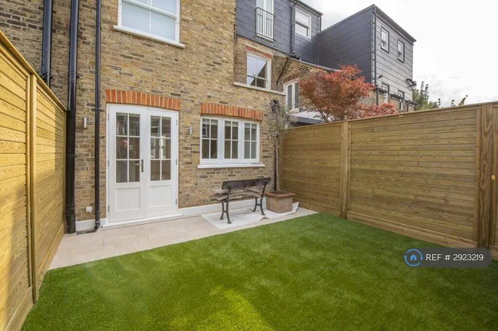 4 bedroom terraced house for rent