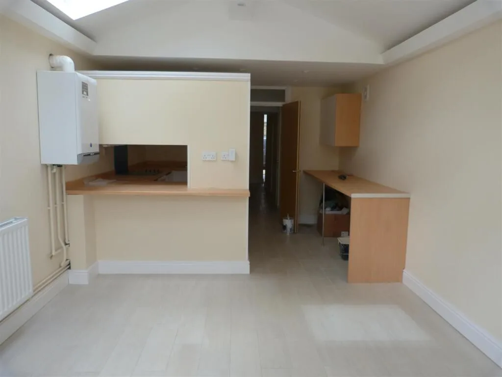 7 bedroom house for rent