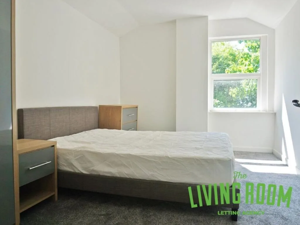 6 bedroom house for rent