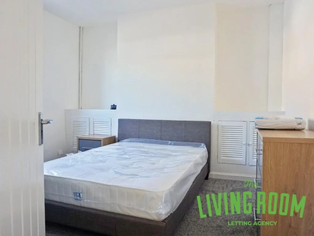 6 bedroom house for rent
