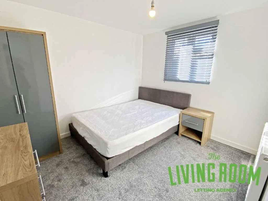6 bedroom house for rent