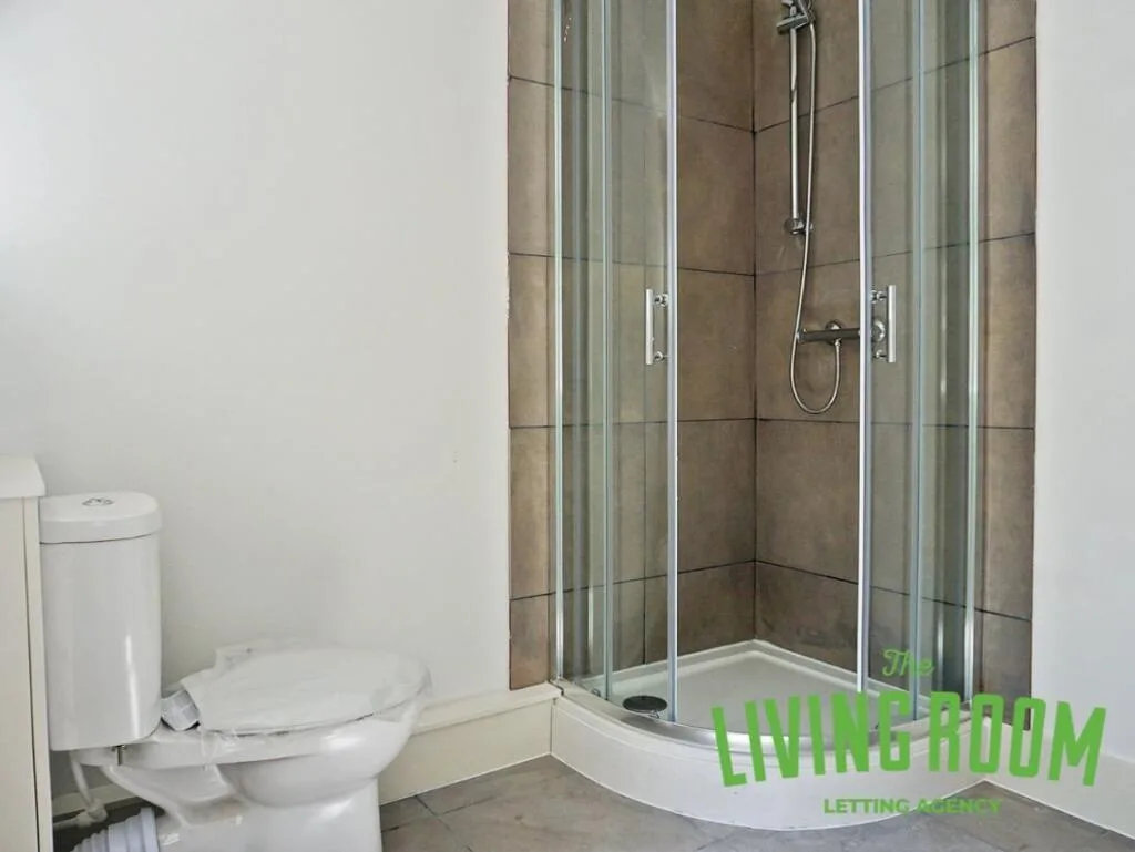 6 bedroom house for rent