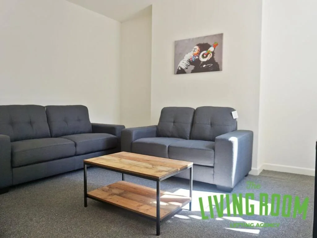6 bedroom house for rent