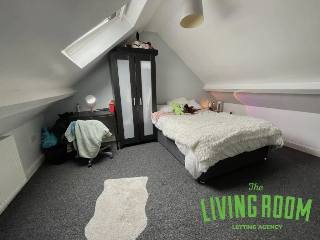 6 bedroom house for rent