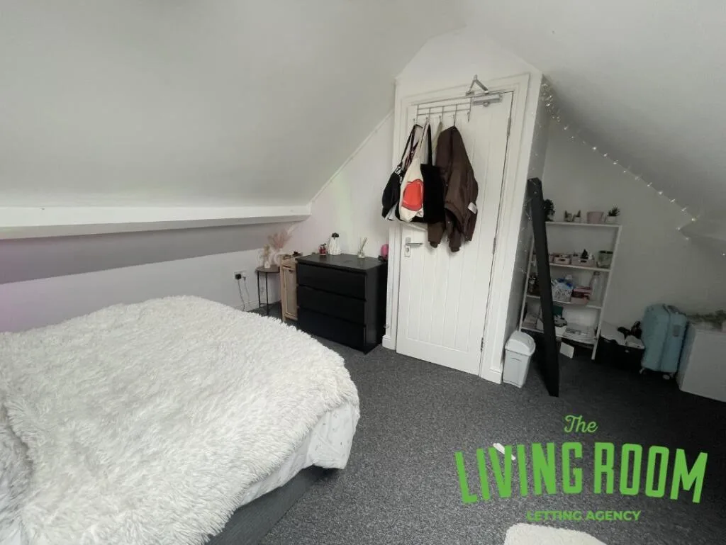 6 bedroom house for rent