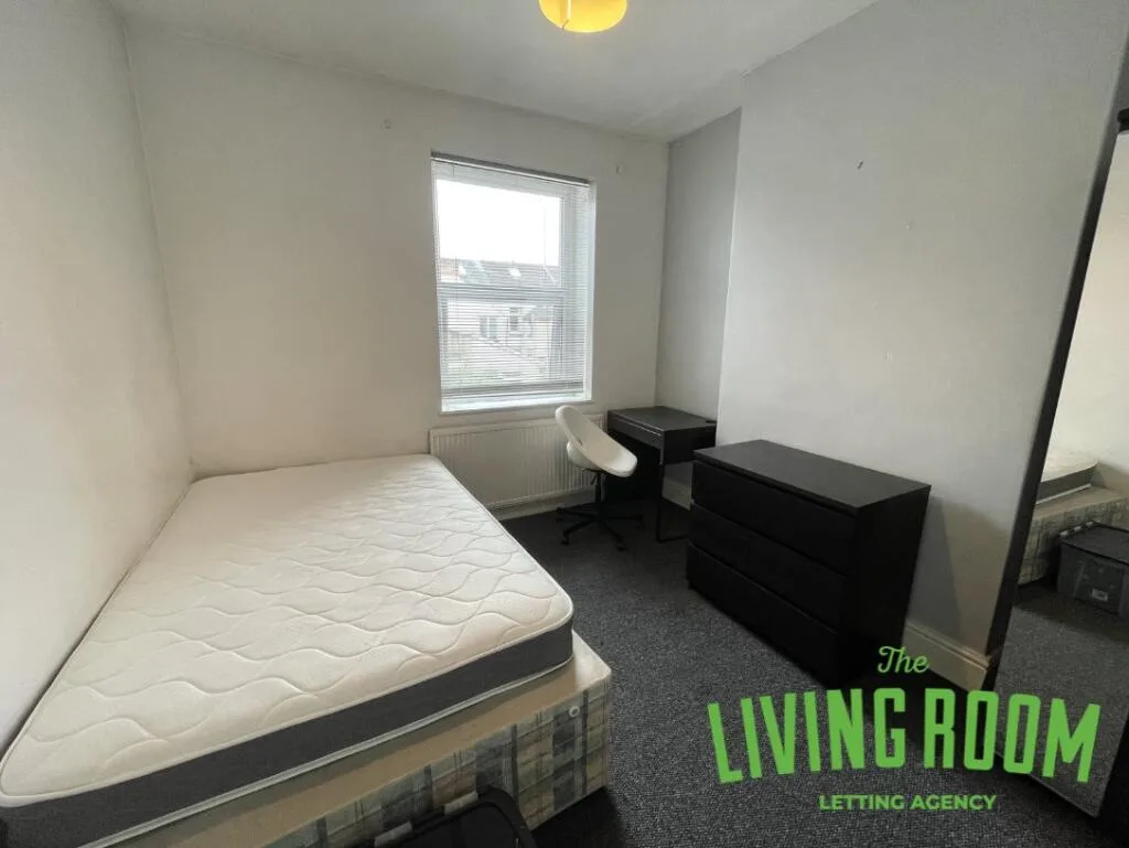6 bedroom house for rent