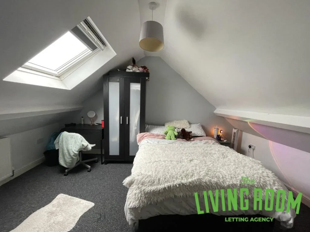 6 bedroom house for rent