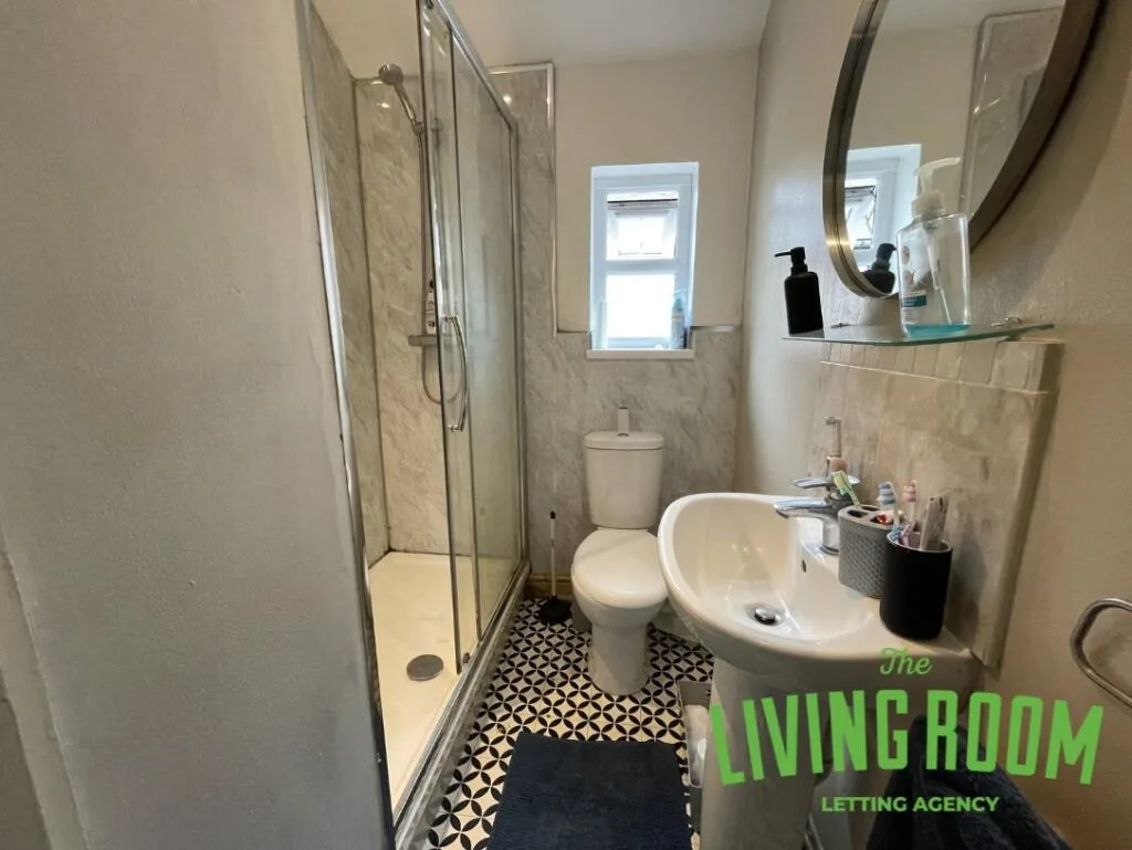 6 bedroom house for rent