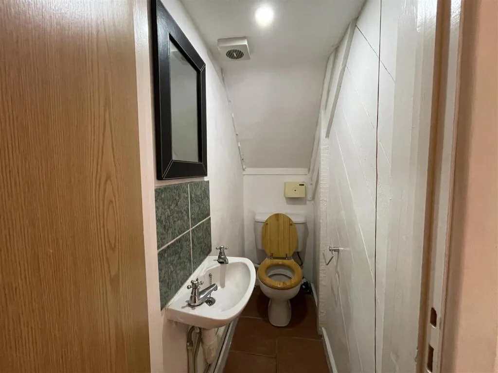 7 bedroom terraced house for rent
