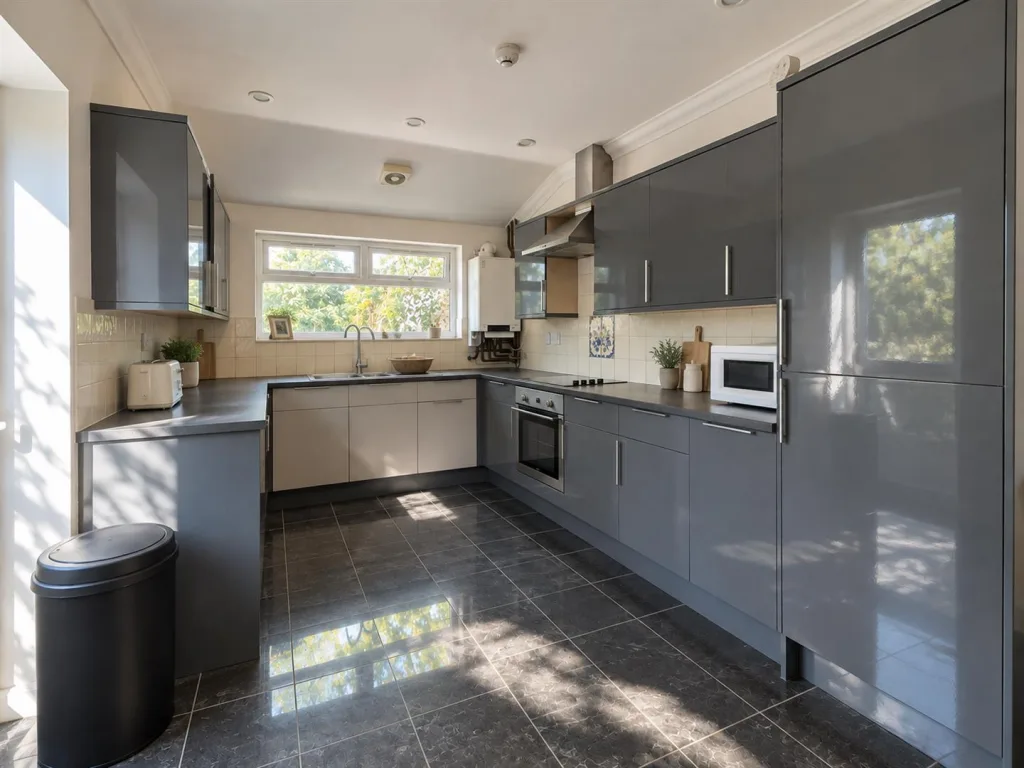 7 bedroom terraced house for rent