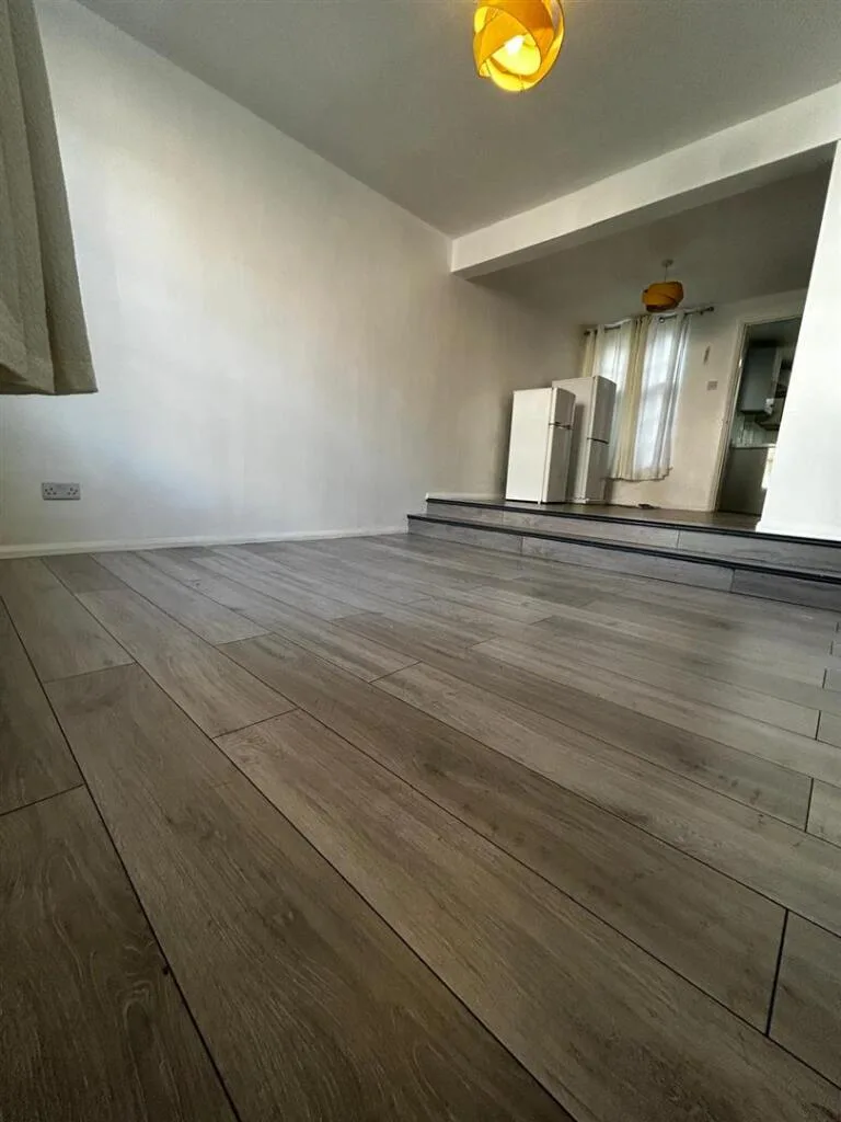 2 bedroom terraced house for rent