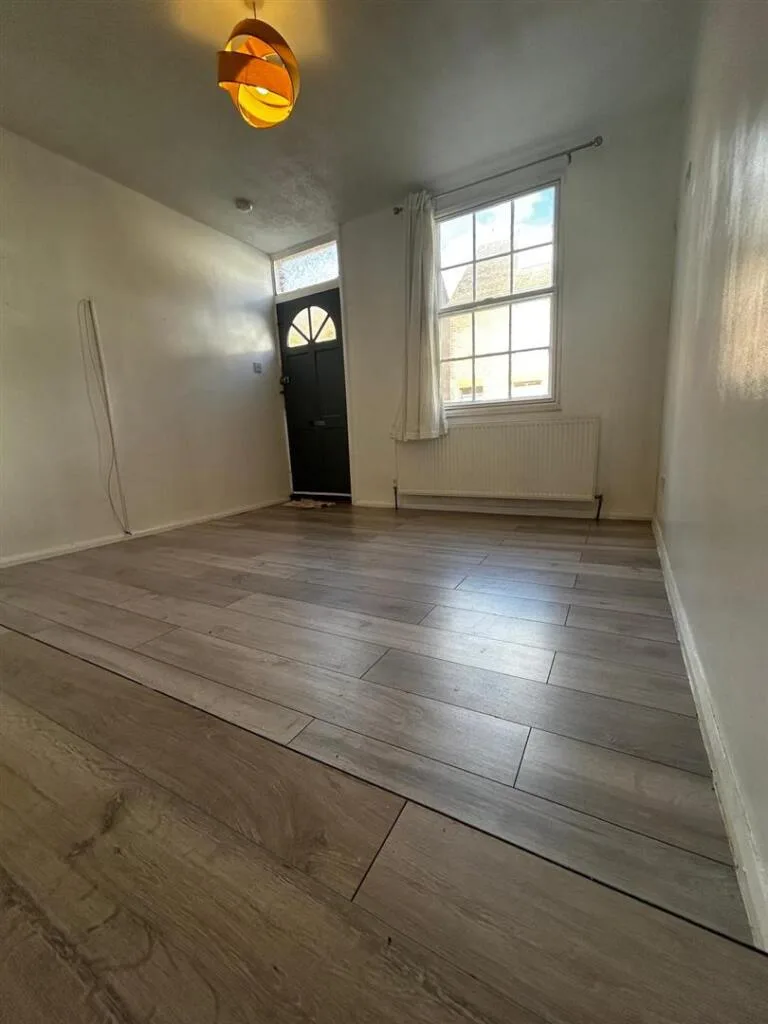 2 bedroom terraced house for rent