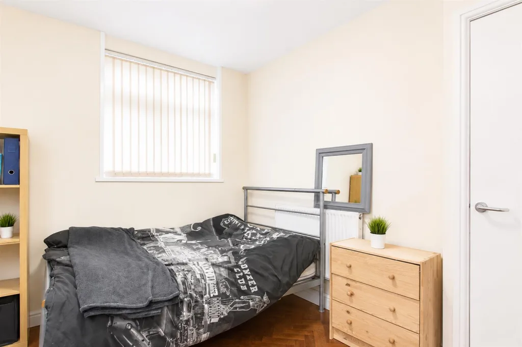 2 bedroom private hall for rent