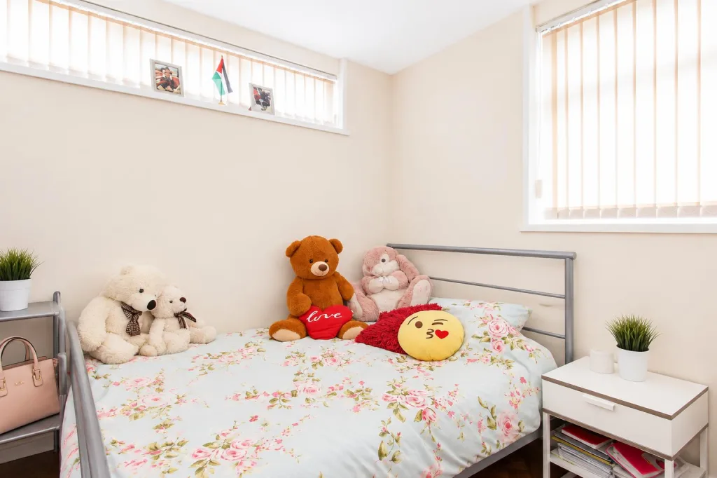 2 bedroom private hall for rent