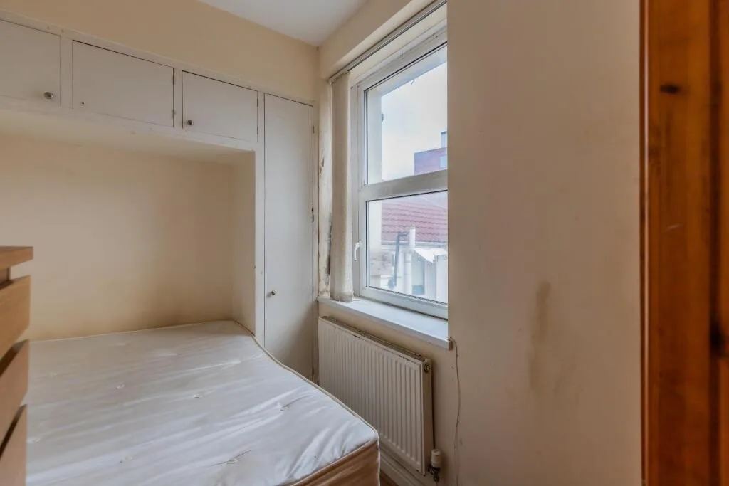 2 bedroom private hall for rent