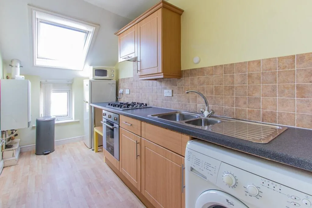1 bedroom private hall for rent