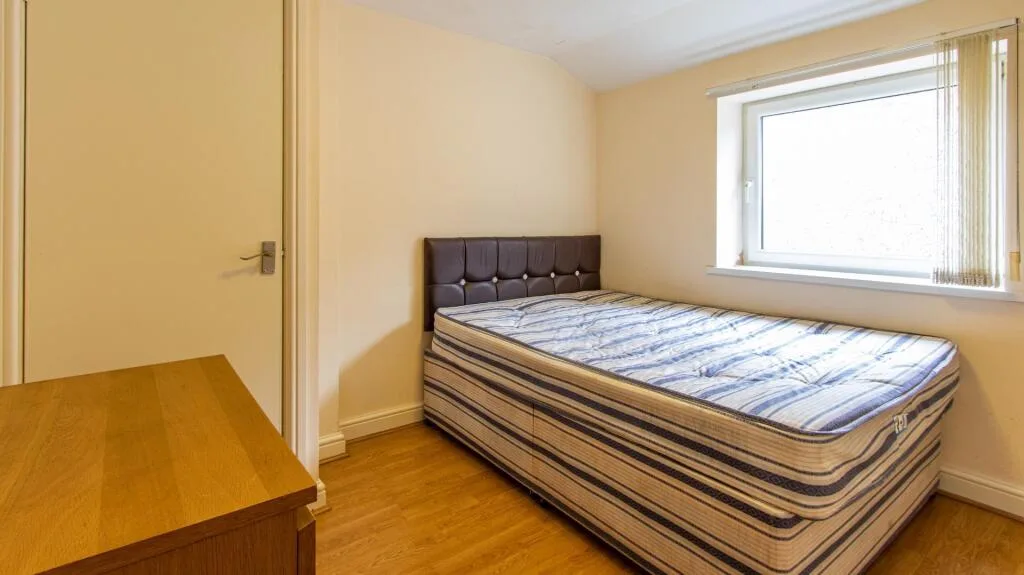1 bedroom private hall for rent