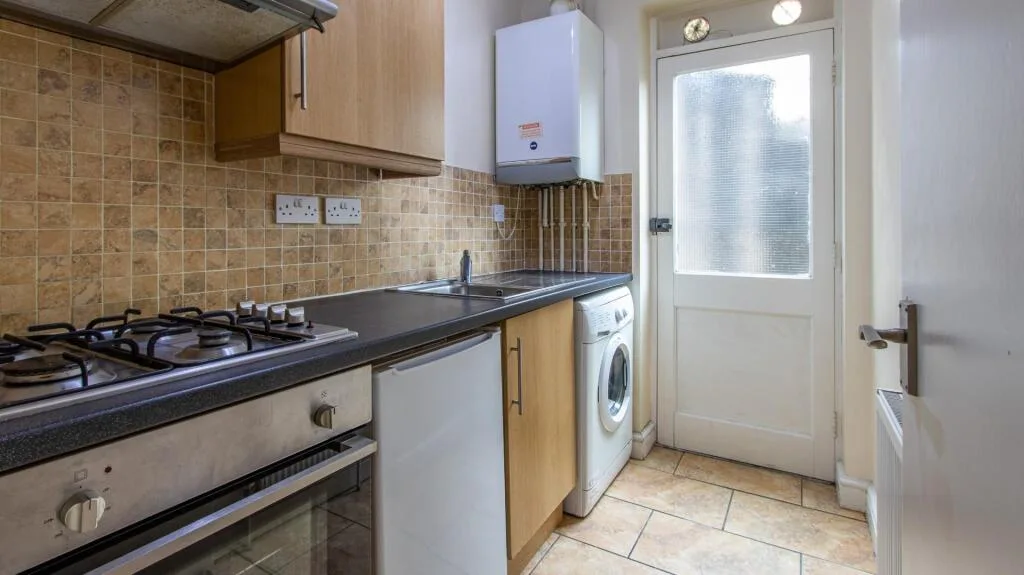 1 bedroom private hall for rent