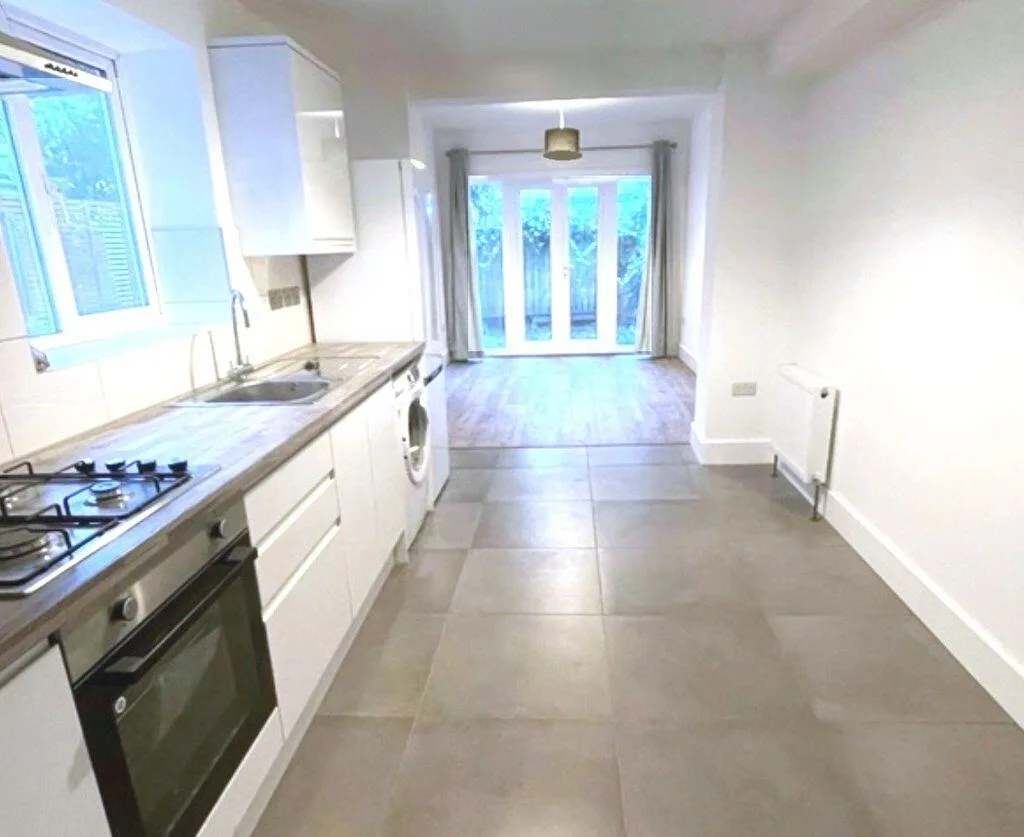 2 bedroom ground floor flat for rent