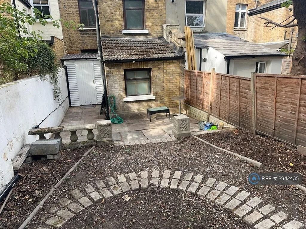 4 bedroom terraced house for rent