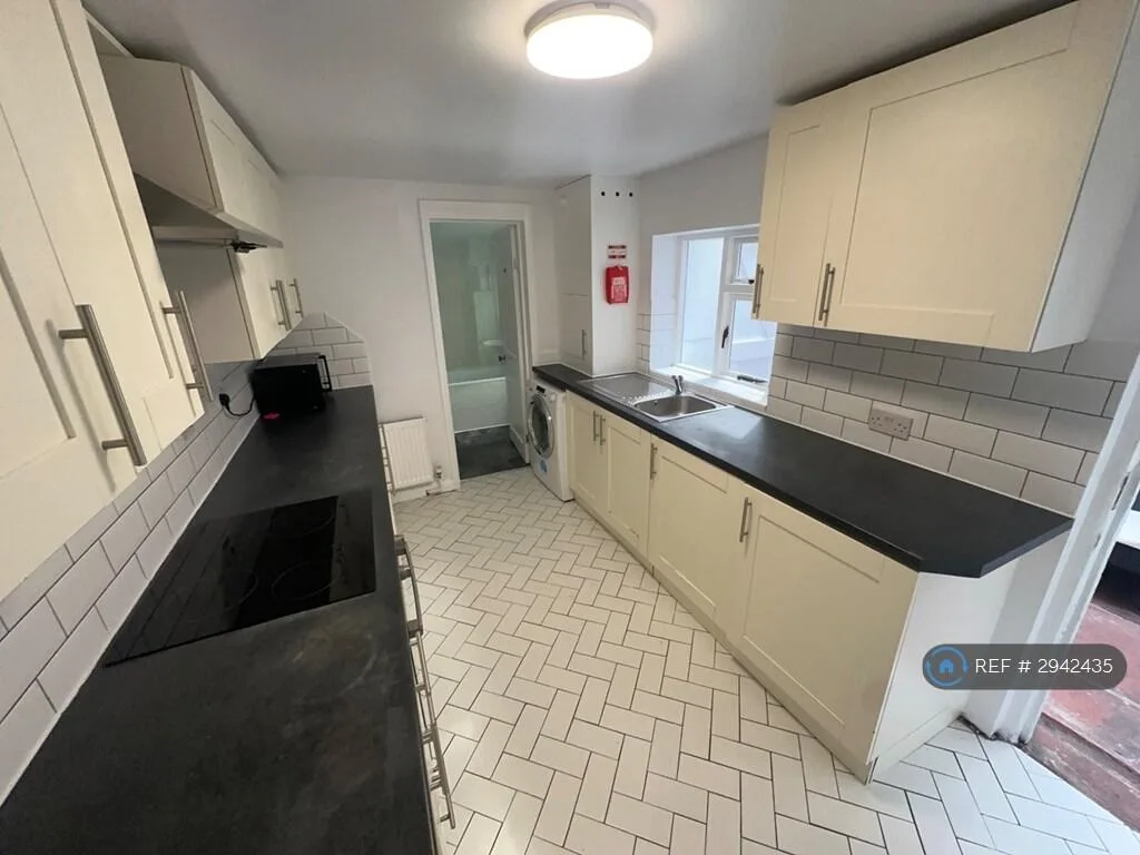 4 bedroom terraced house for rent