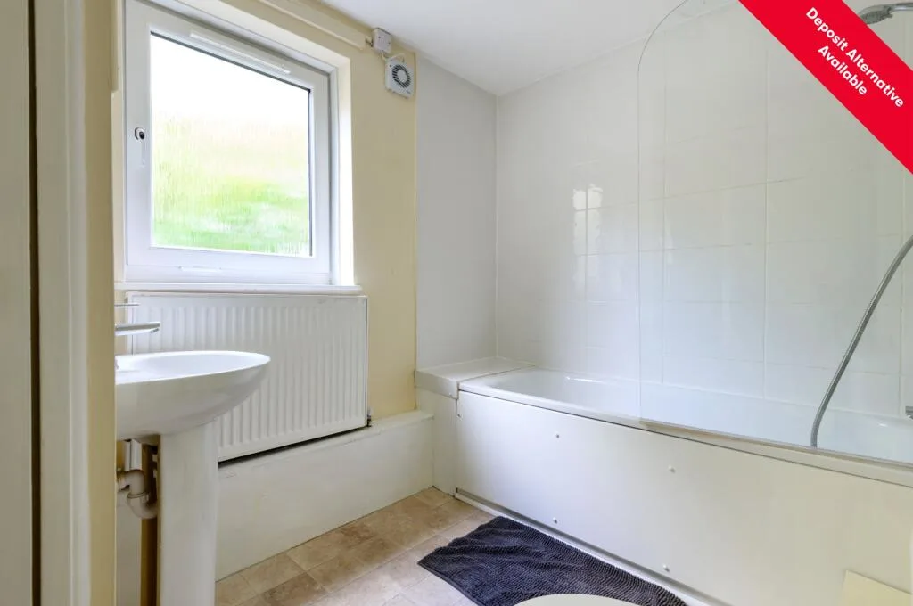 3 bedroom end of terrace house for rent