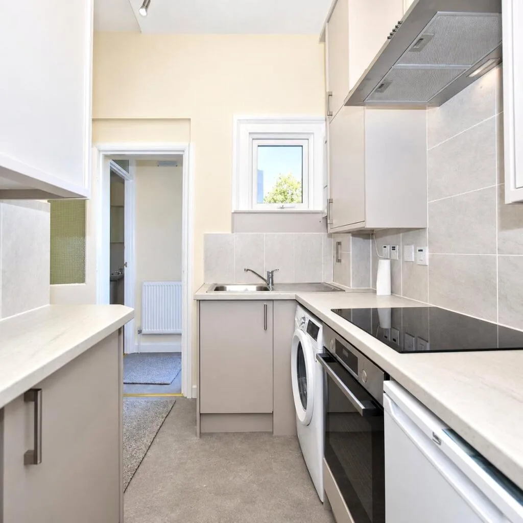 2 bedroom house for rent
