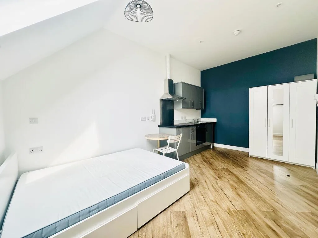 Studio flat for rent