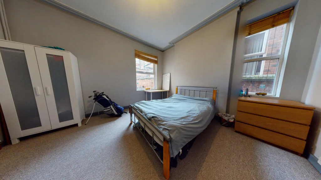 6 bedroom semi-detached house for rent