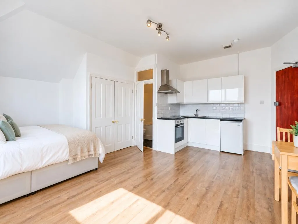 Studio flat for rent