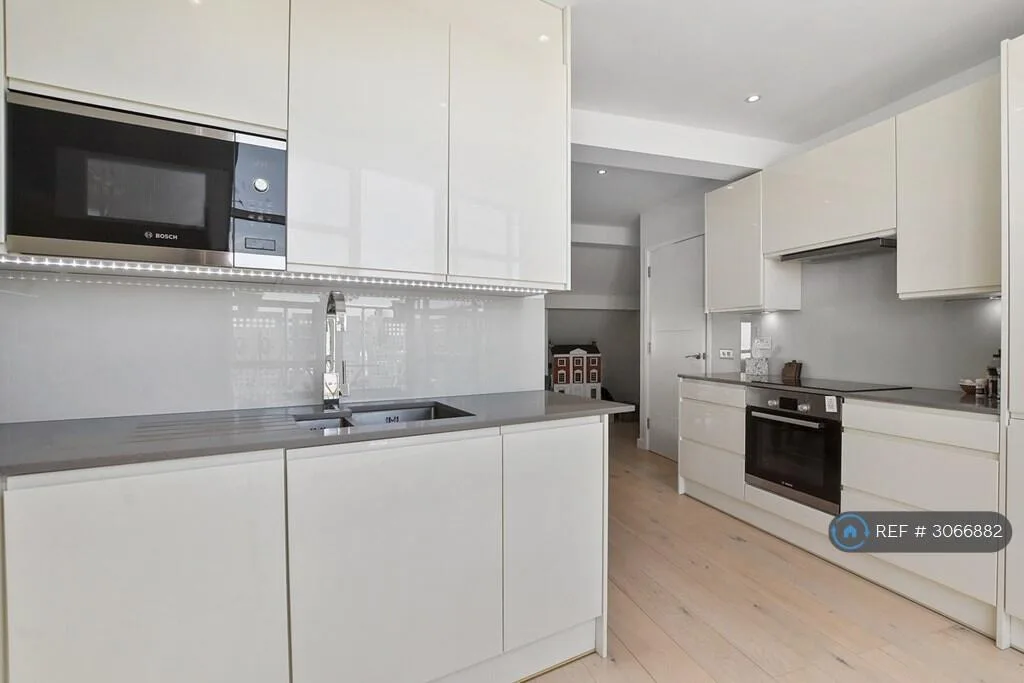2 bedroom maisonette for rent