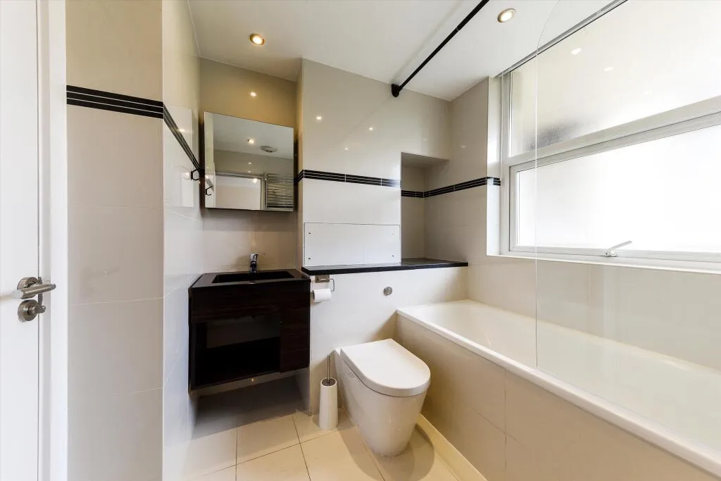 3 bedroom flat for rent