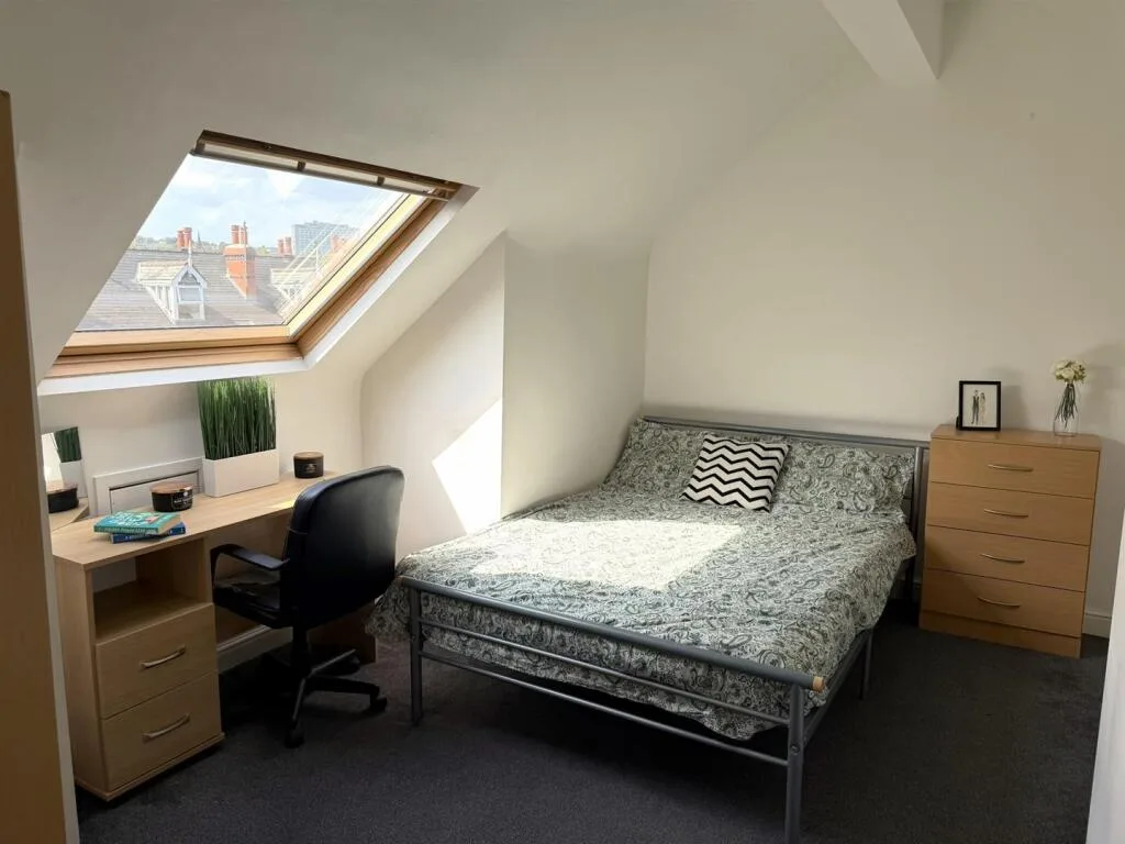 4 bedroom terraced house for rent