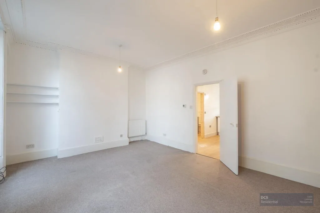 Studio flat for rent